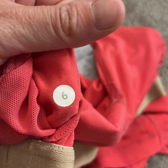 Lululemon Push Your Limits Tank Size 6 - Picture 6 of 6